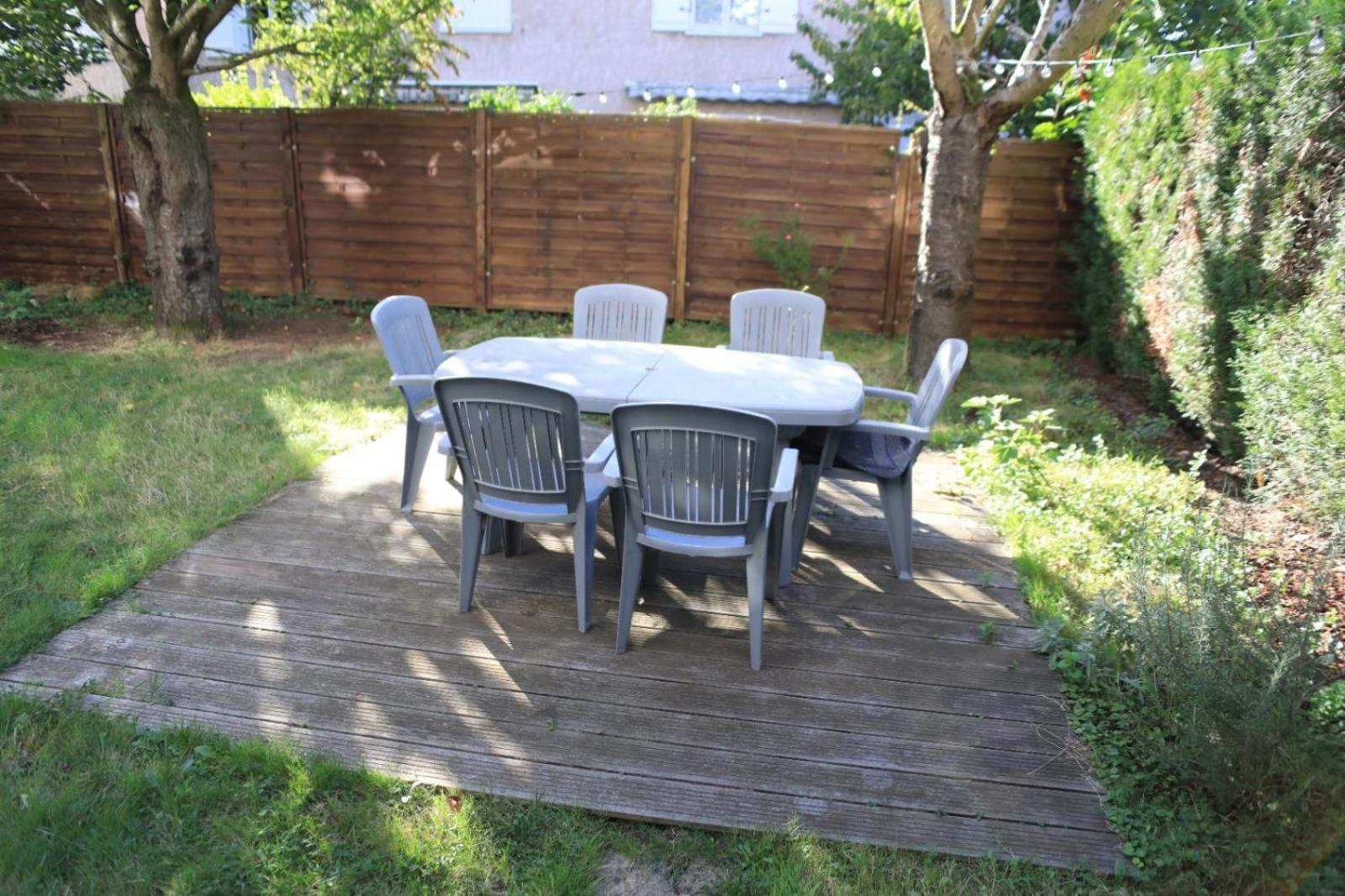 Appartement Calme Avec Jardin Proche De Paris Evry-Gregy-sur-Yerre Εξωτερικό φωτογραφία